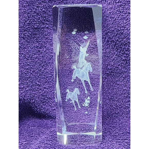 Vintage Laser Etched Angel Horses Butterfly Glass Paperweight‎ In Original Case - Picture 3 of 10